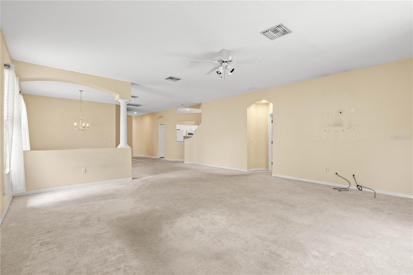 27353 Edenfield Dr Property Photo 5