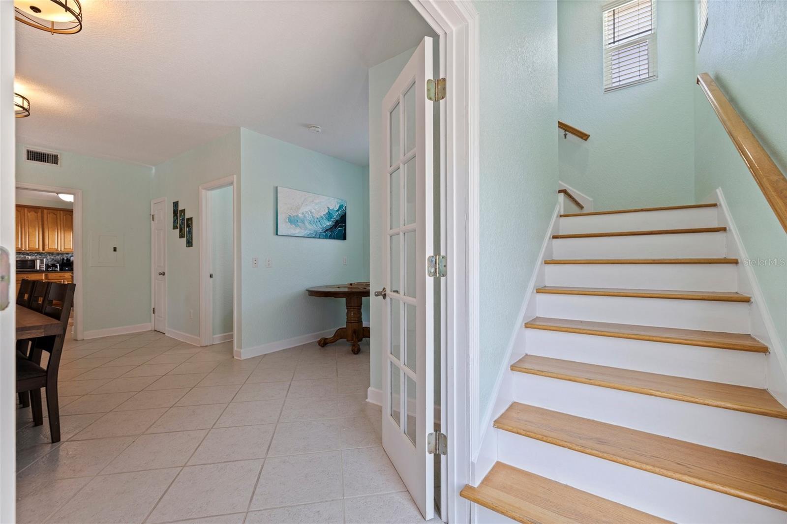 106 7th Ave Property Photo 18