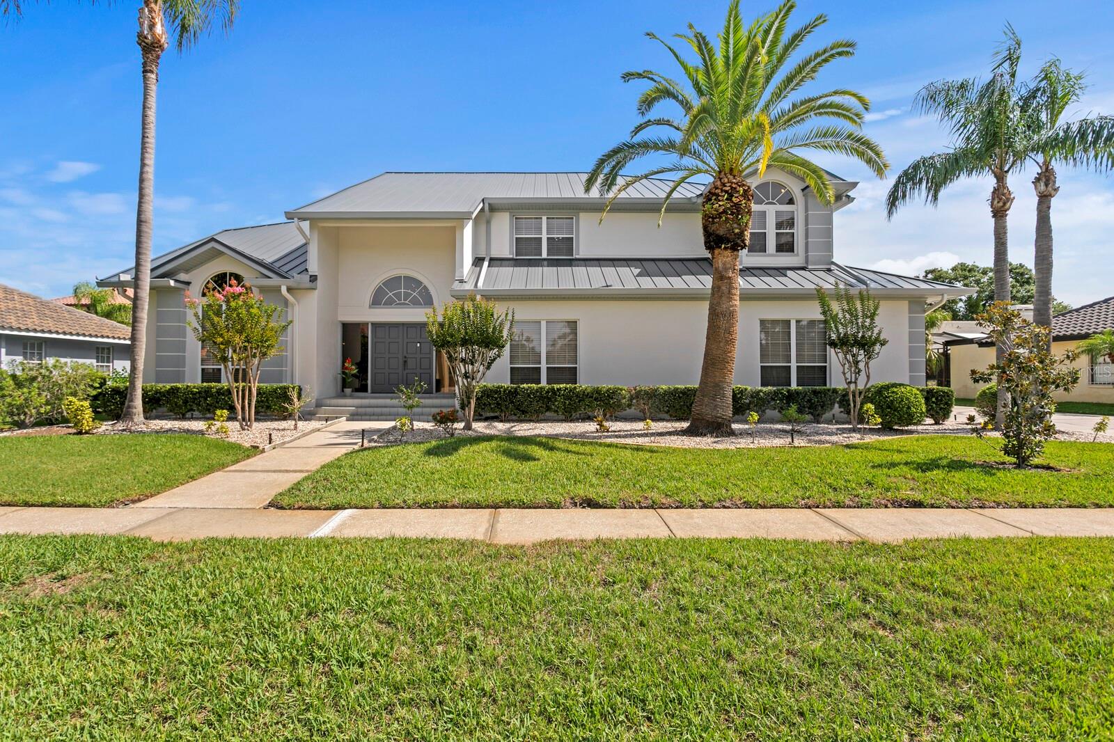 7114 Pelican Island Dr Property Photo 1
