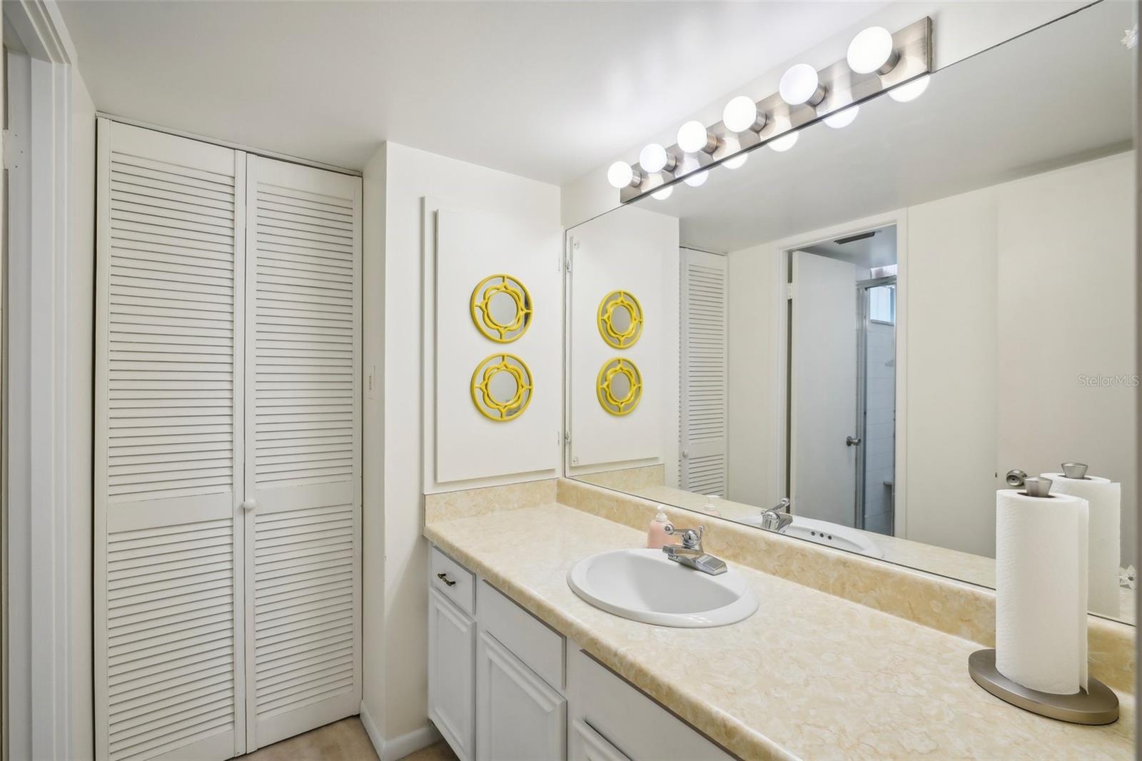7400 Sun Island Dr S #802 Property Photo 24