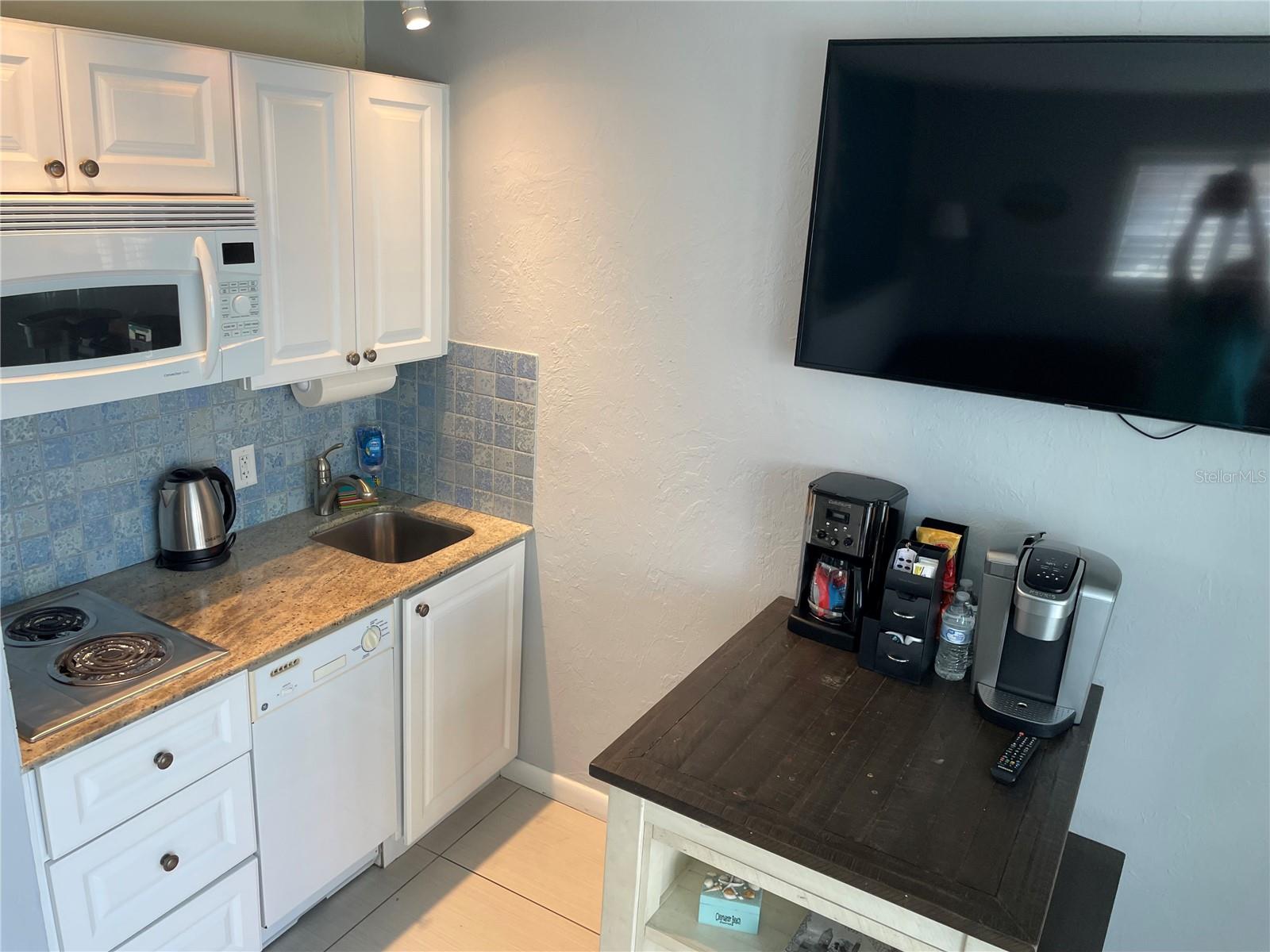 800 Bayway Blvd #14 Property Photo 14