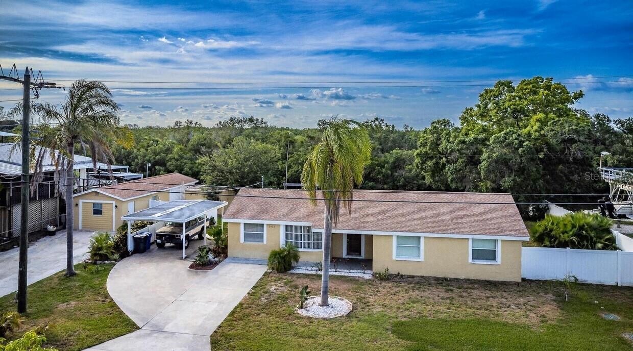 3225 W Shell Point Rd Property Photo 10