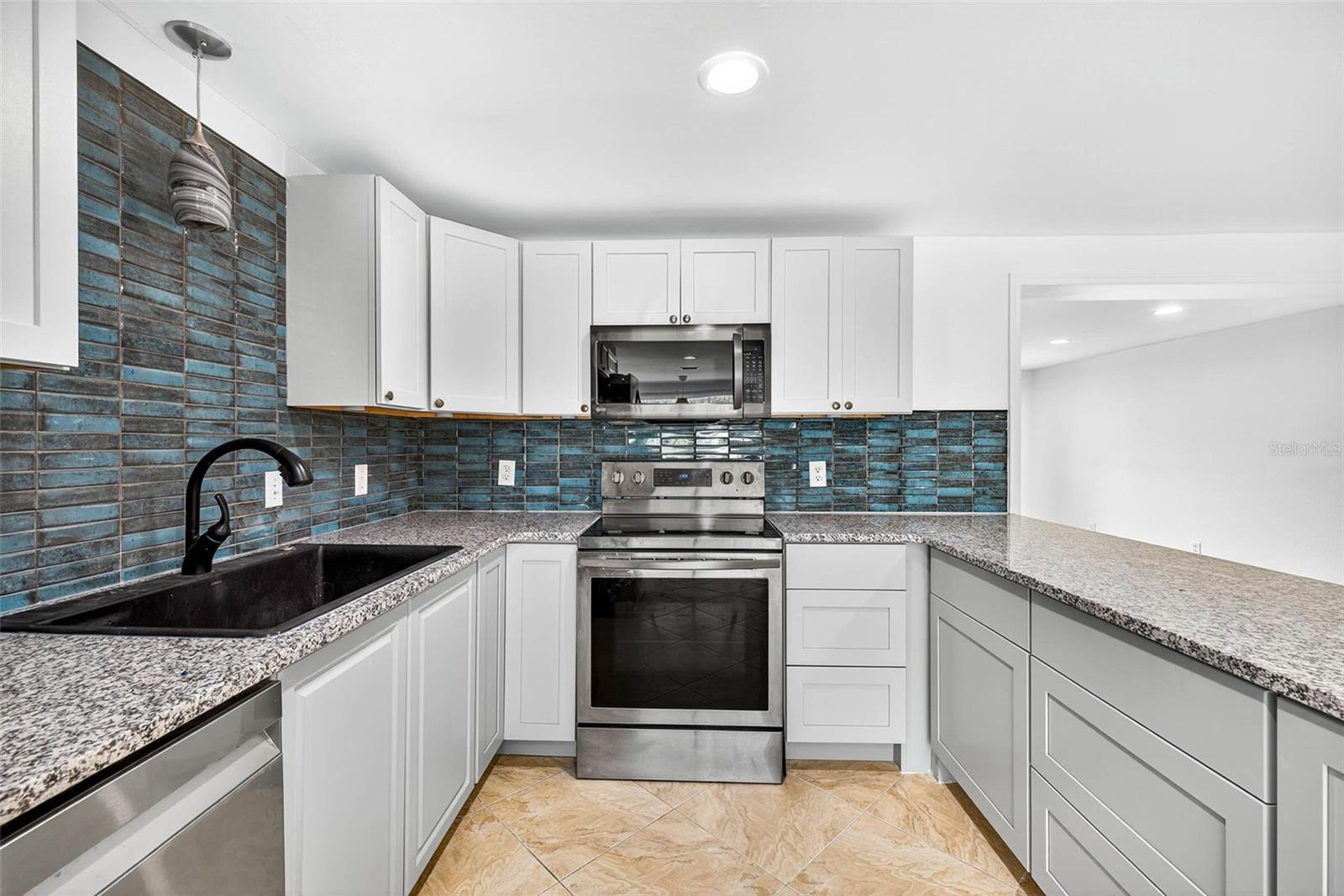 3225 W Shell Point Rd Property Photo 18