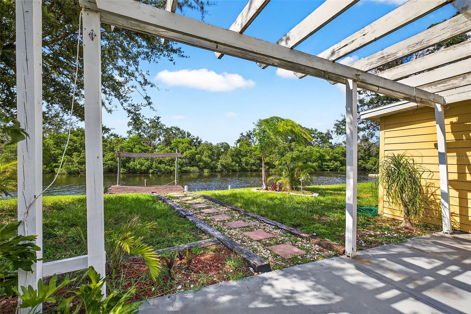3225 W Shell Point Rd Property Photo 41