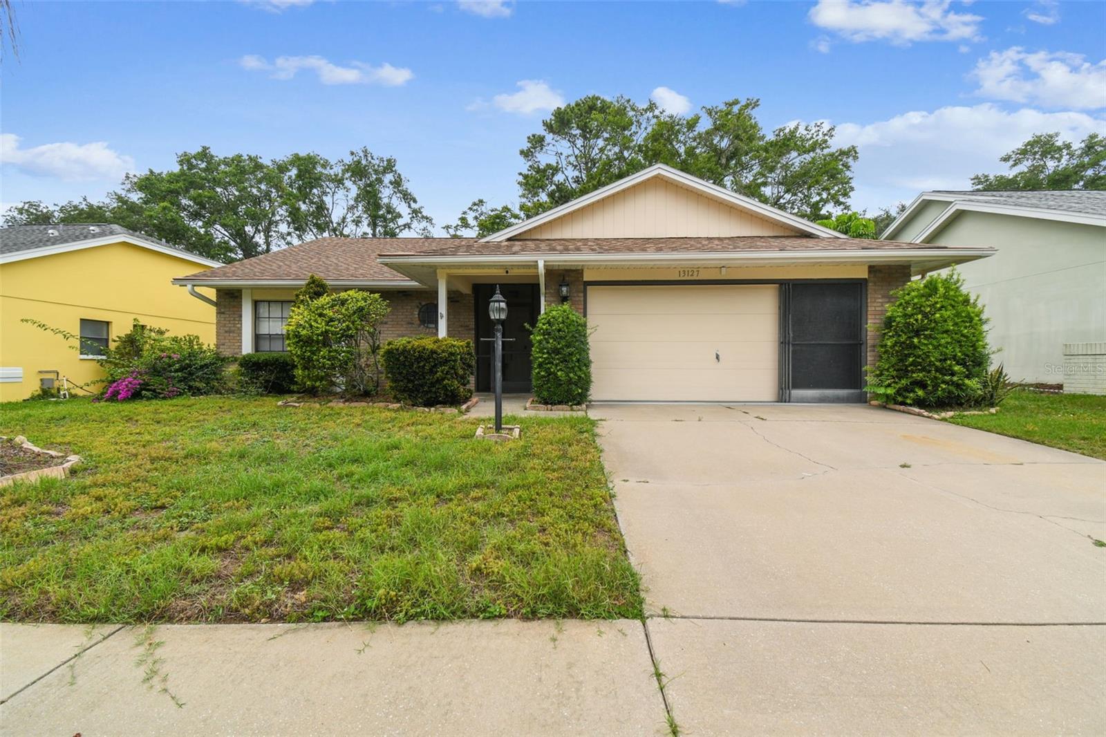 13127 Topflite Ct Property Photo 3