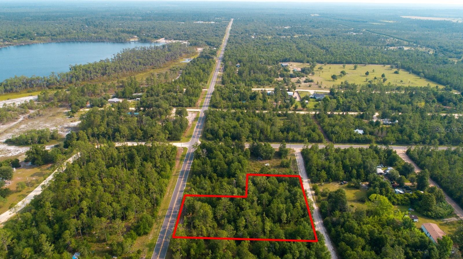 Nw Lakeview Rd Property Photo 1