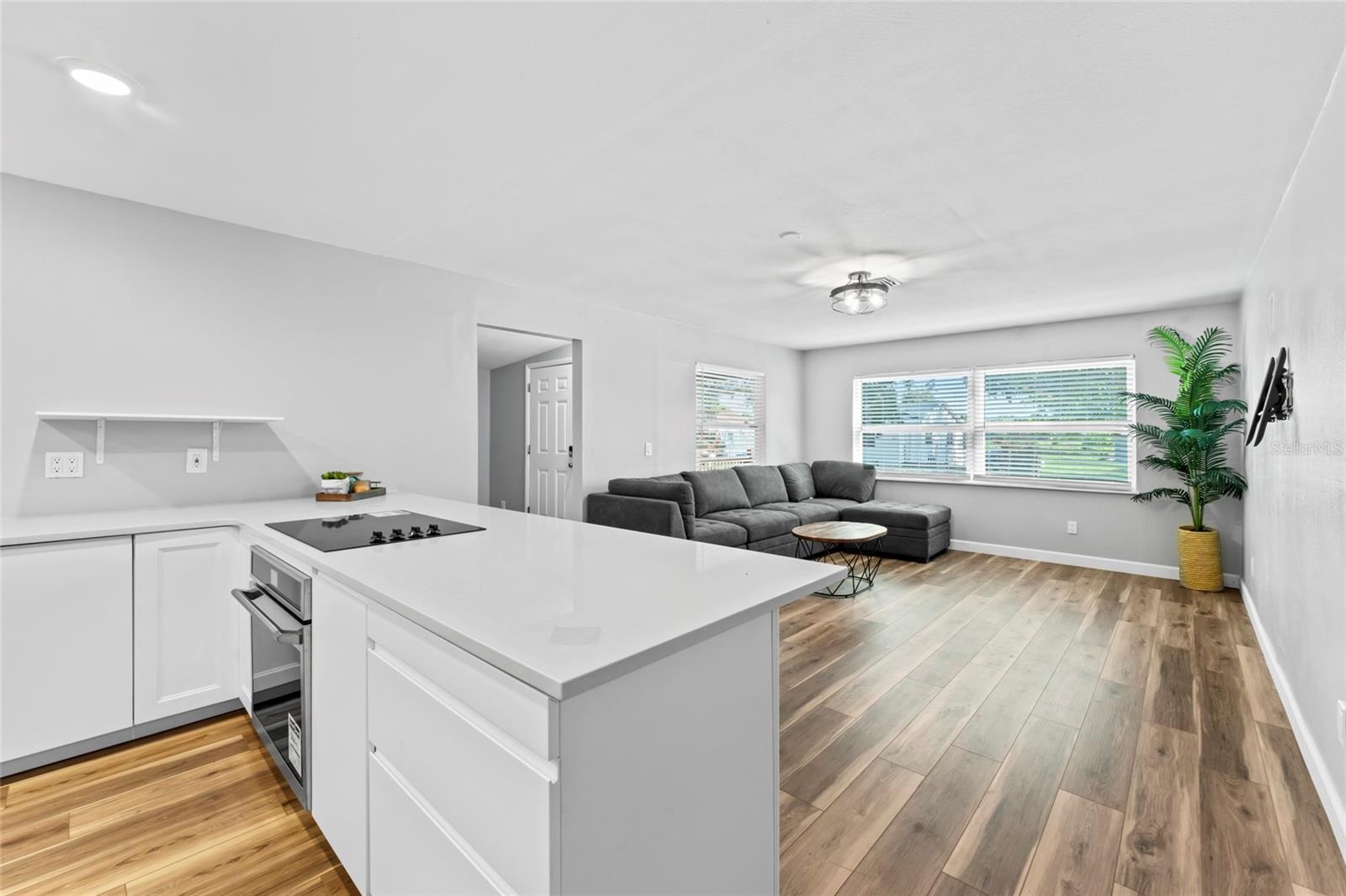 1127 Wyatt St N Property Photo 12