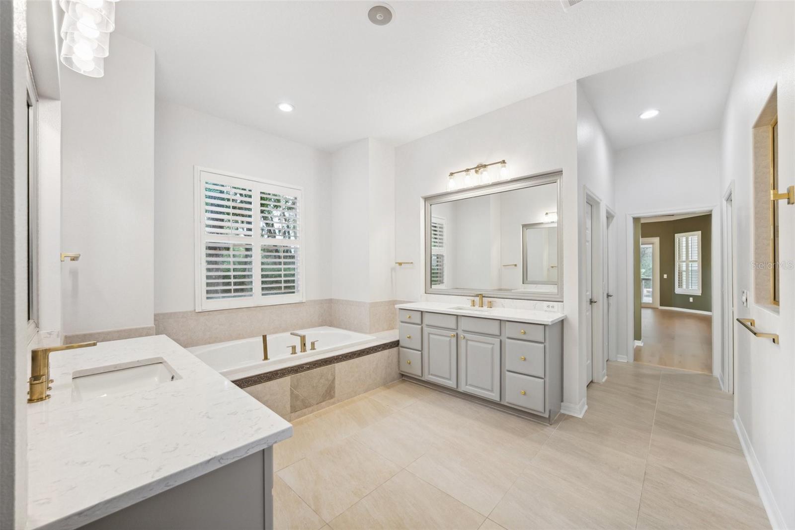 17802 Mission Oak Dr Property Photo 15