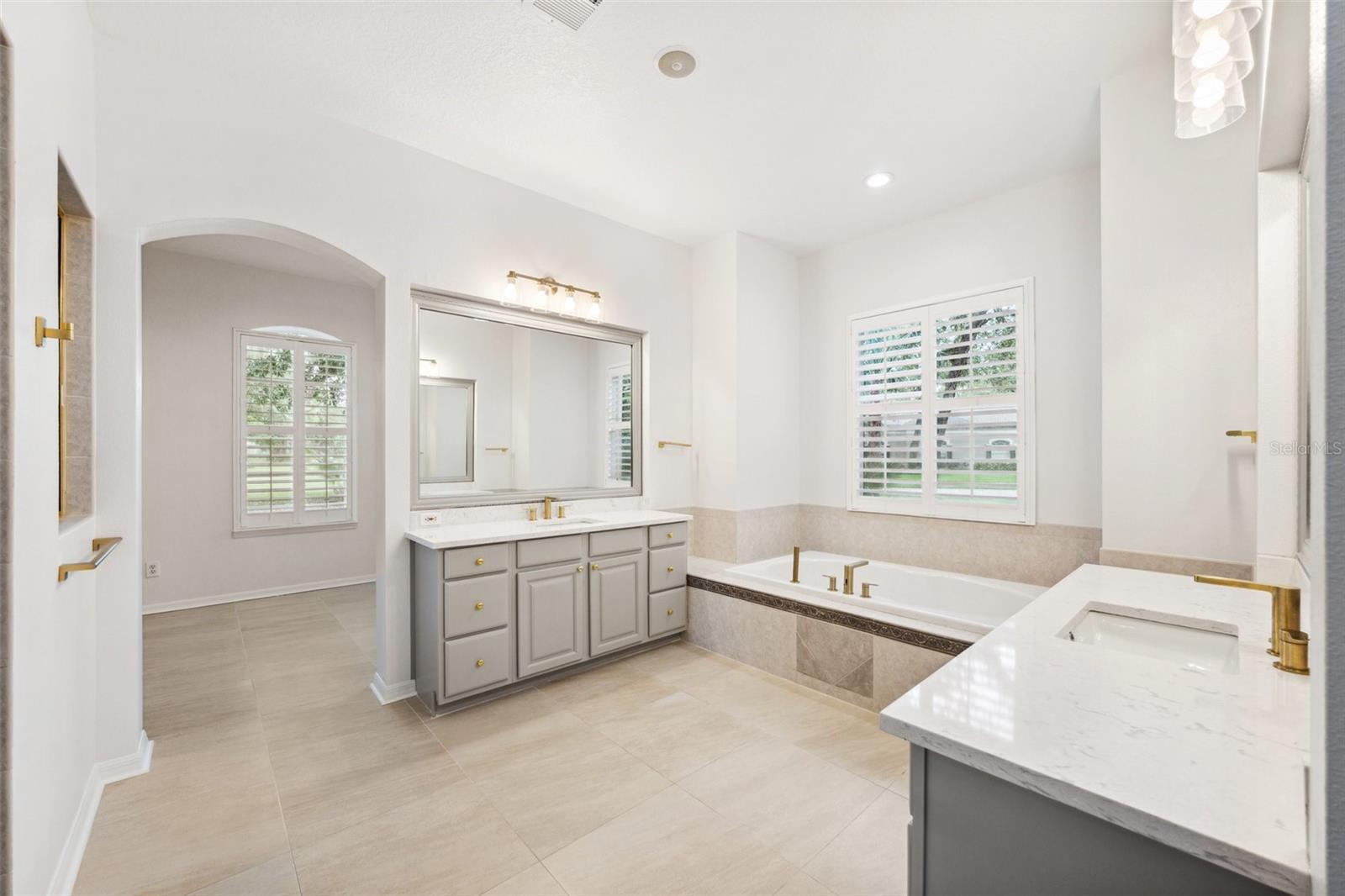 17802 Mission Oak Dr Property Photo 16