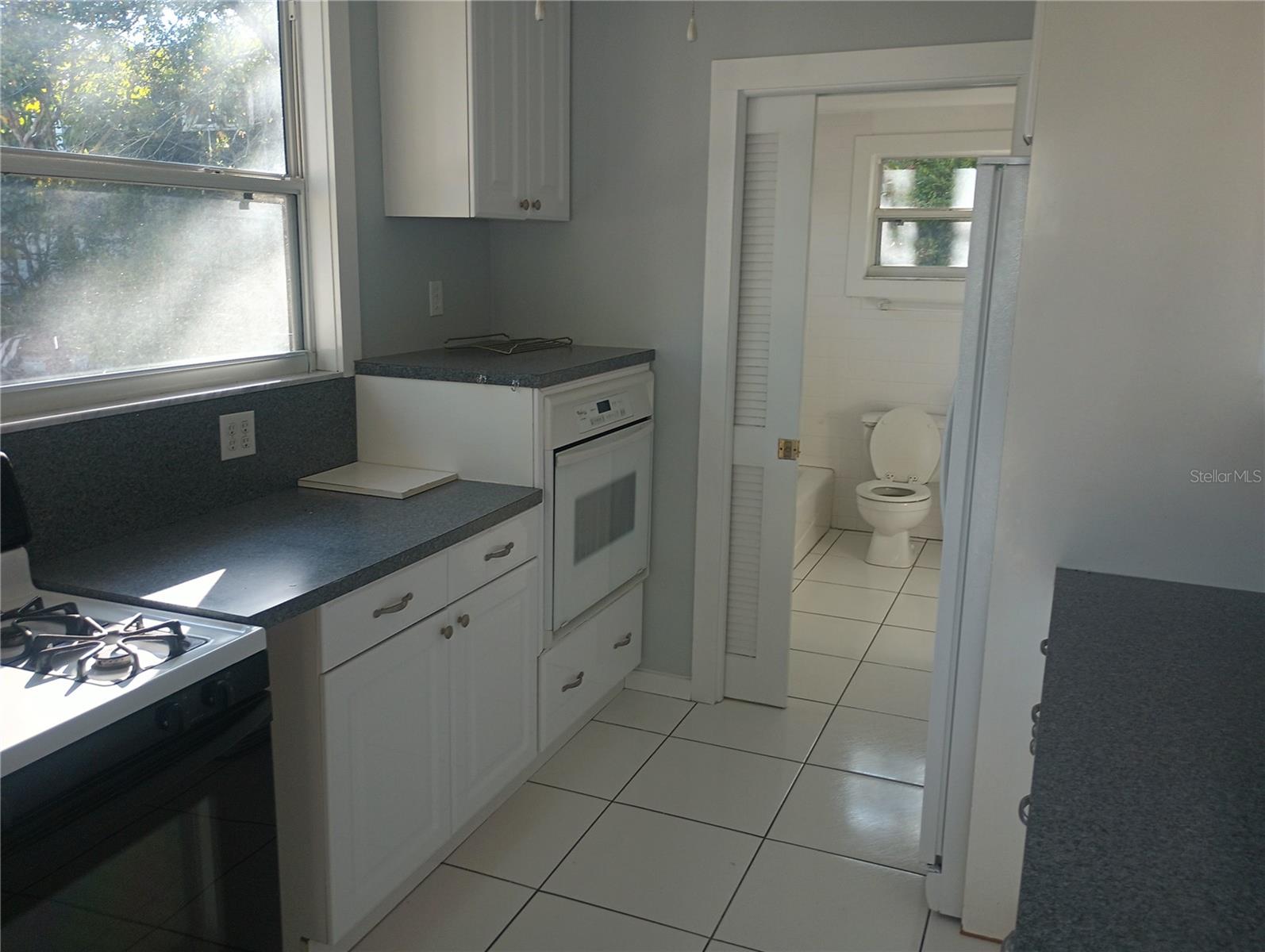 774 32nd Ave N Property Photo 6