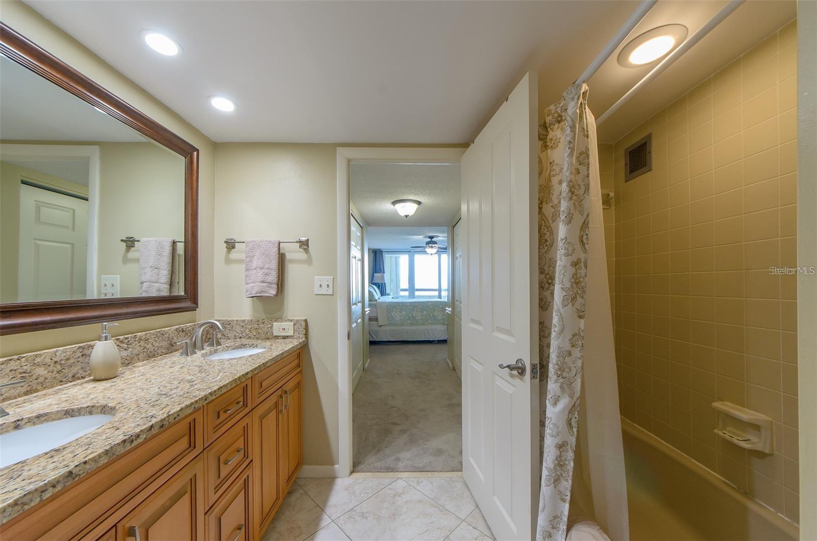 1460 Gulf Blvd #1105 Property Photo 18