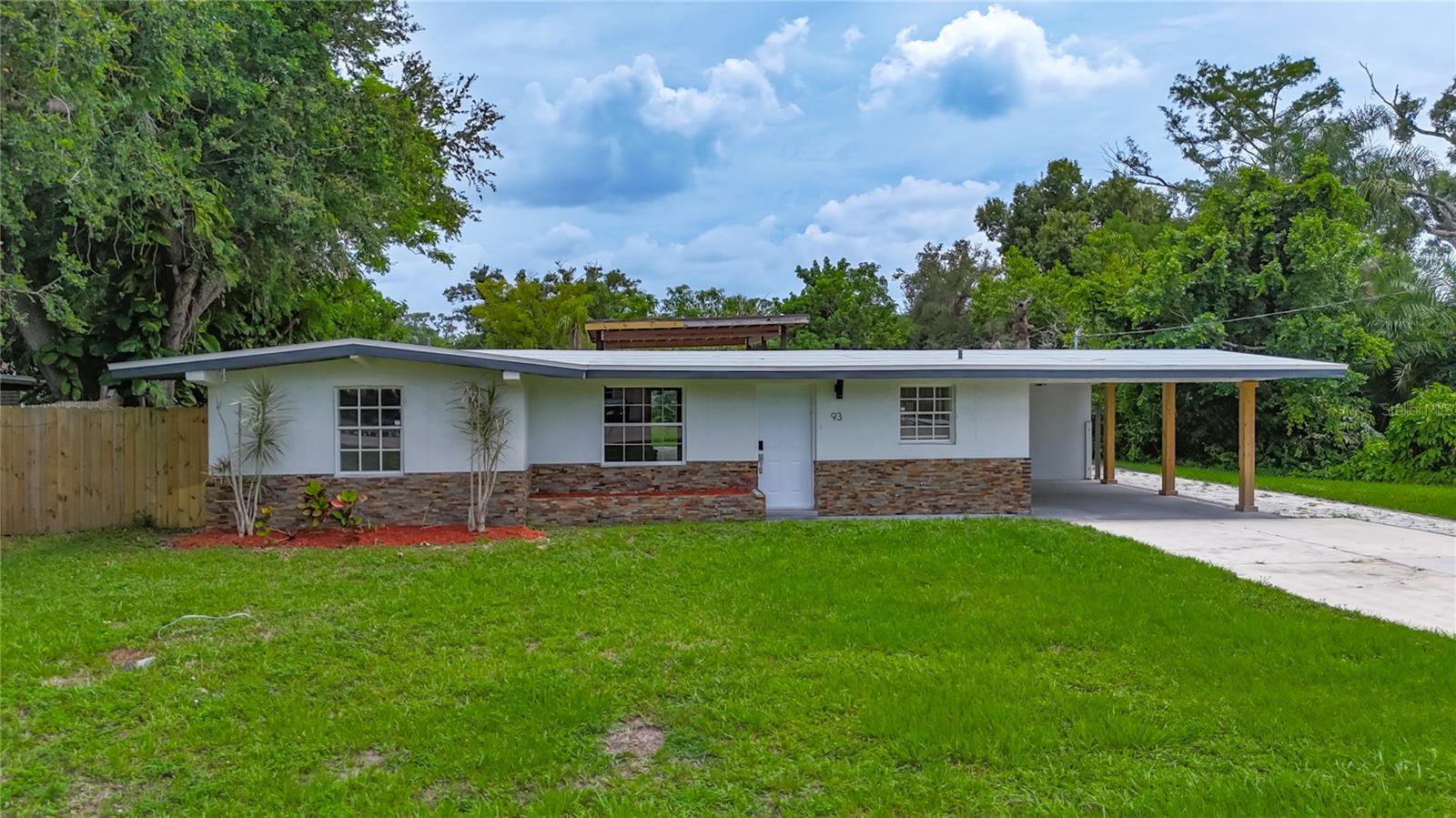93 E Mariana Ave Property Photo 1