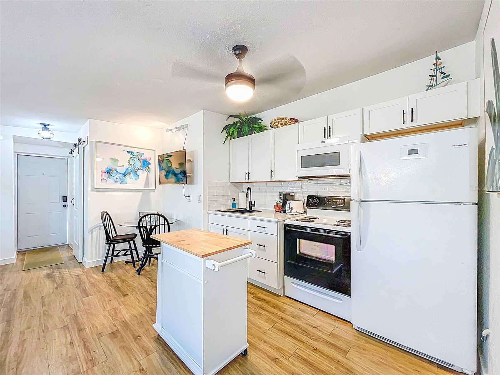 1600 Pasadena Dr #b Property Photo 6