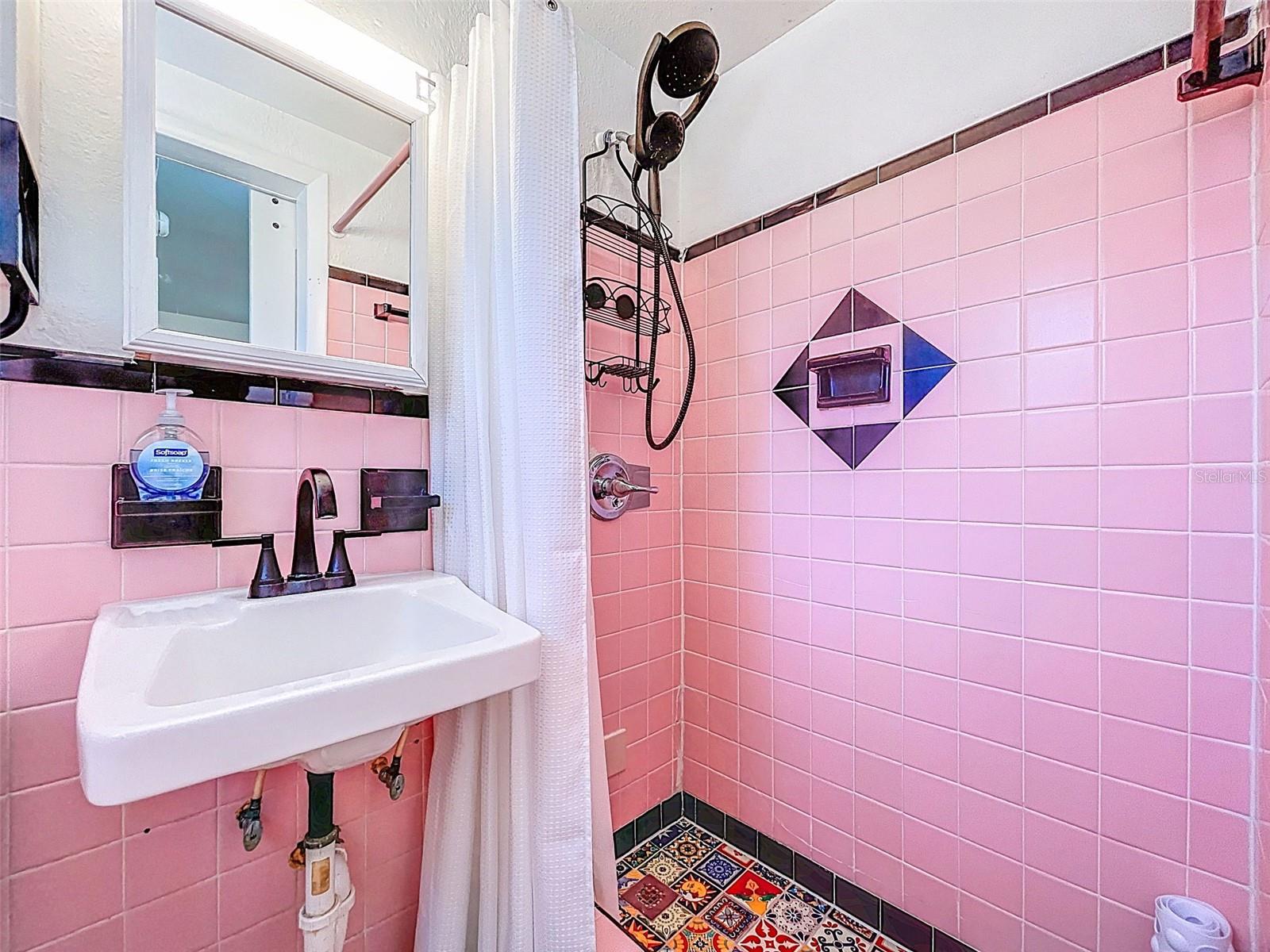 1600 Pasadena Dr #b Property Photo 10
