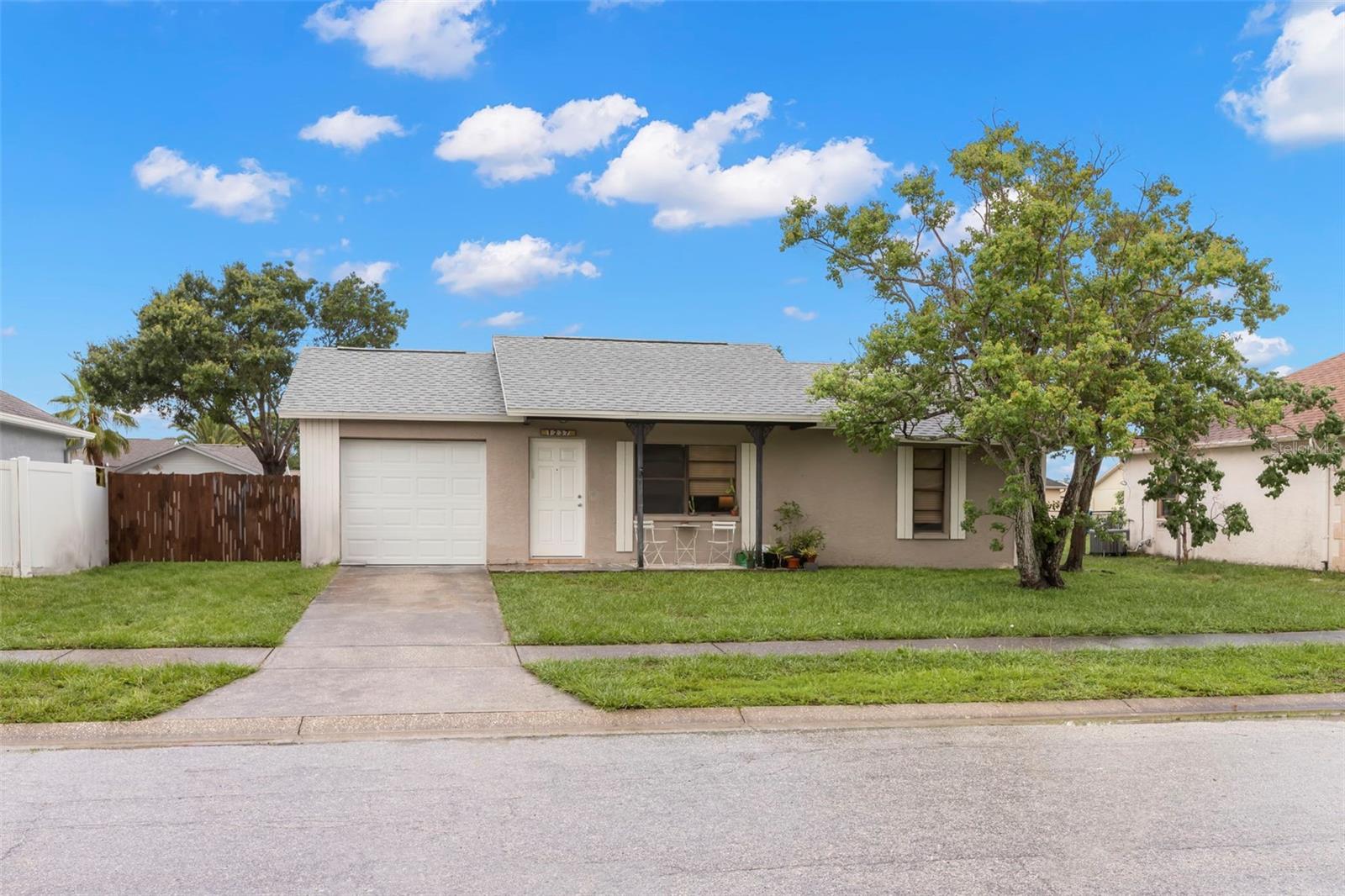 1237 Greenlea Dr Property Photo 1