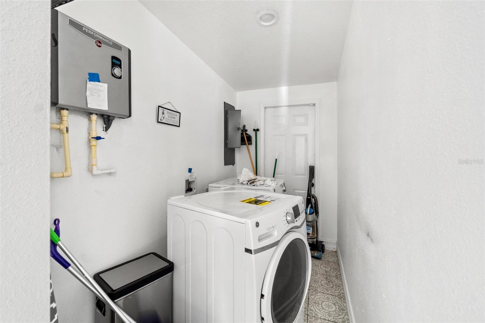 6426 S Himes Ave Property Photo 15