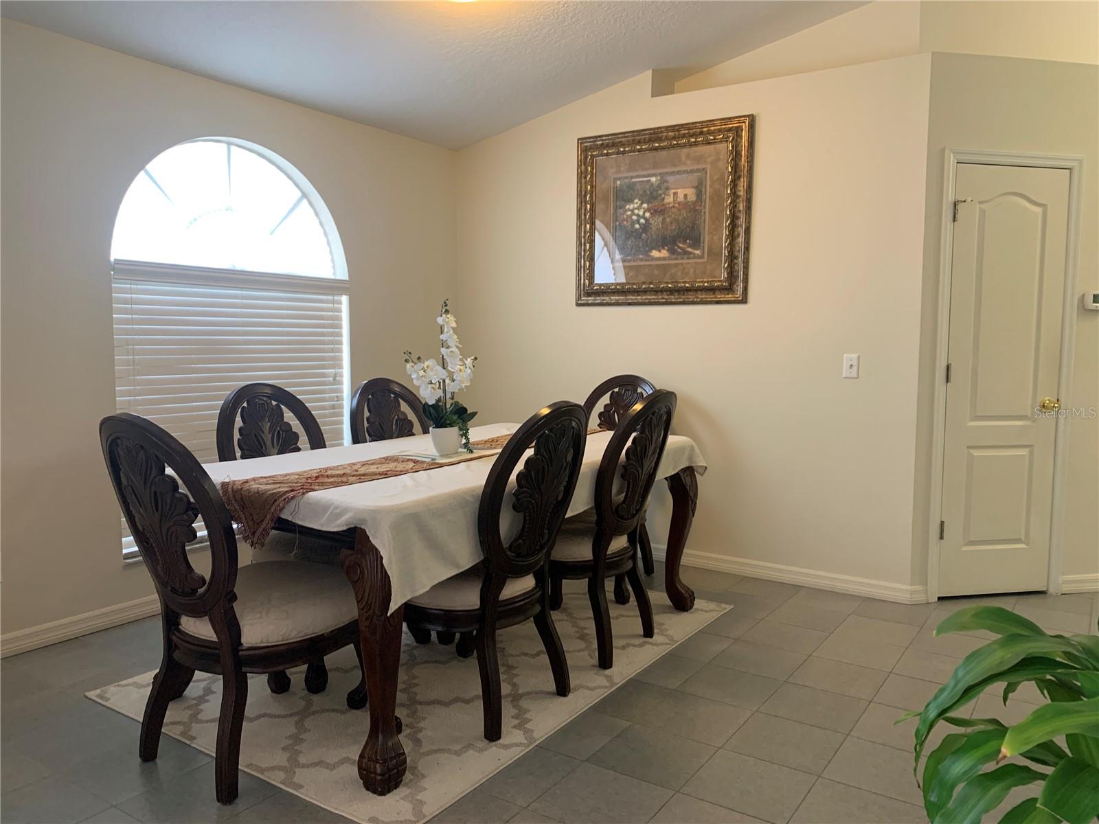 11513 Andy Dr Property Photo 6