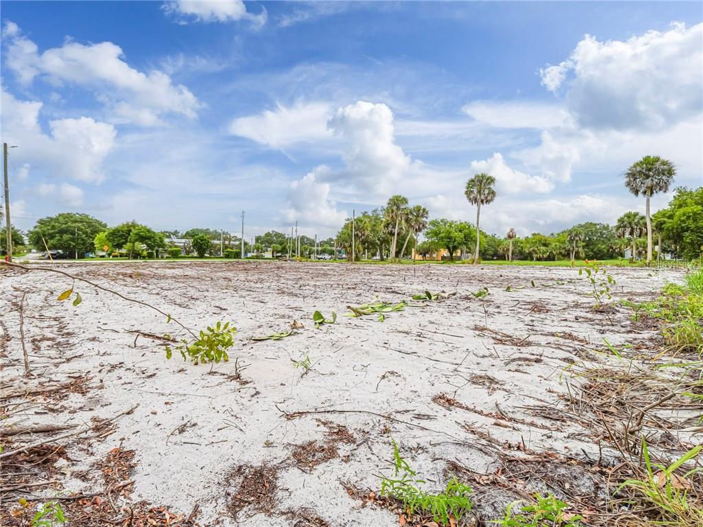 TB8394993 Property Photo 4