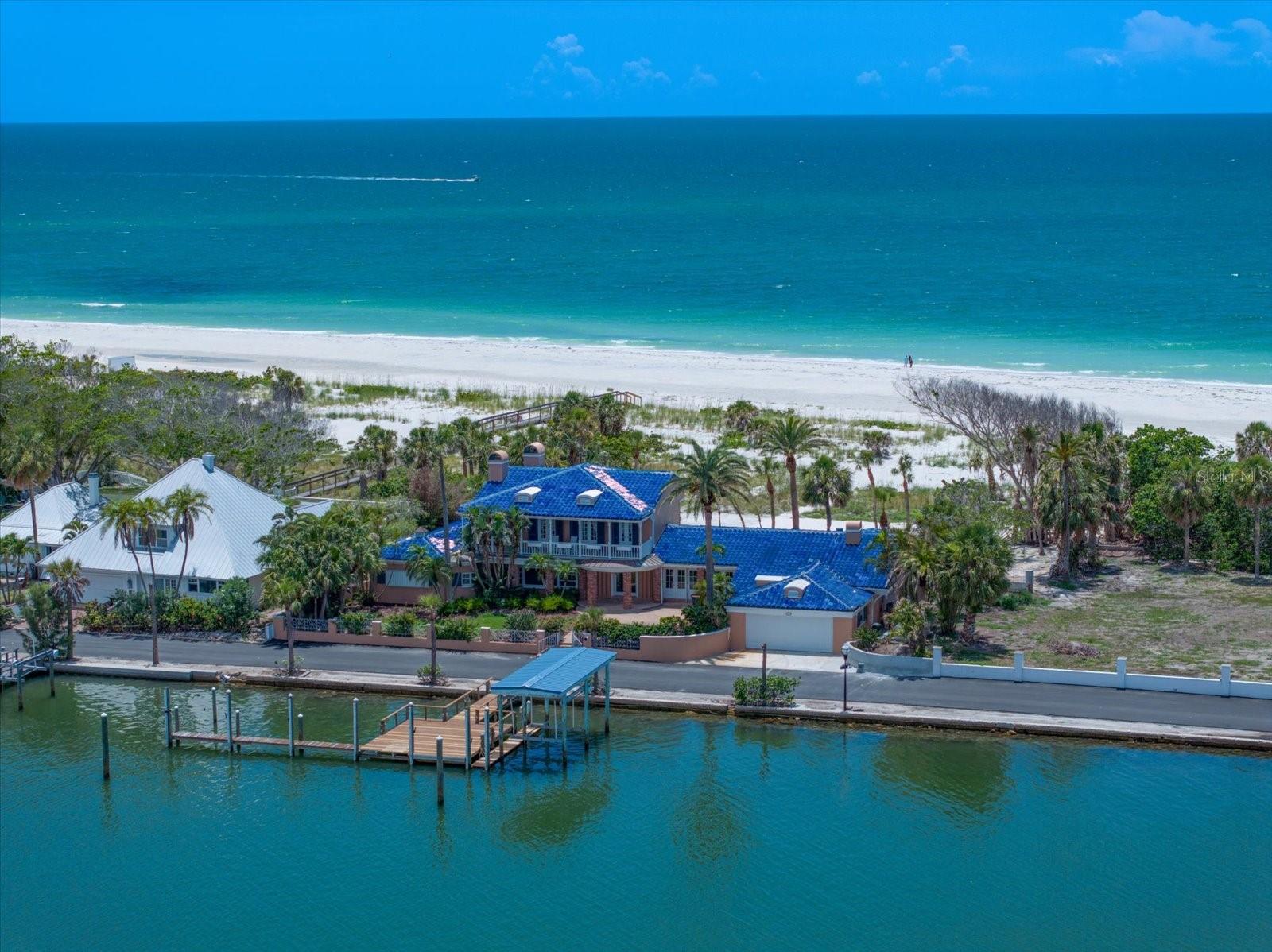 1114 Mandalay Pt Property Photo 26