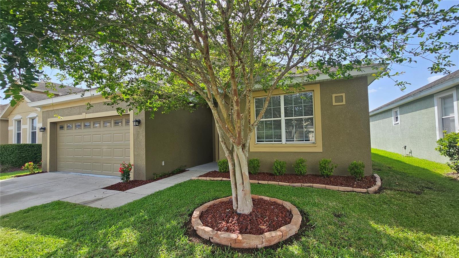 2528 Ladoga Dr Property Photo 1