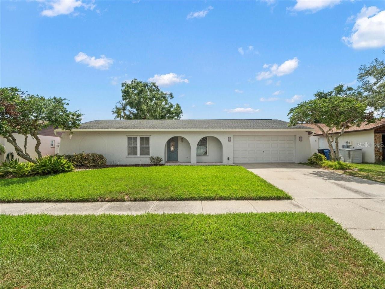 4016 Windtree Dr Property Photo 1