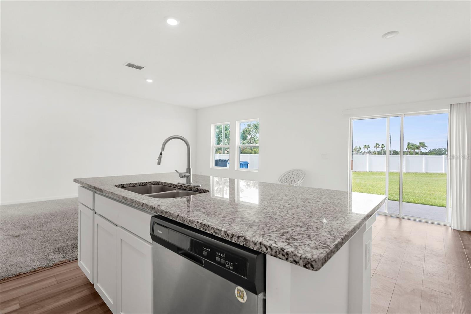 1038 Kelly Fern Loop Property Photo 10