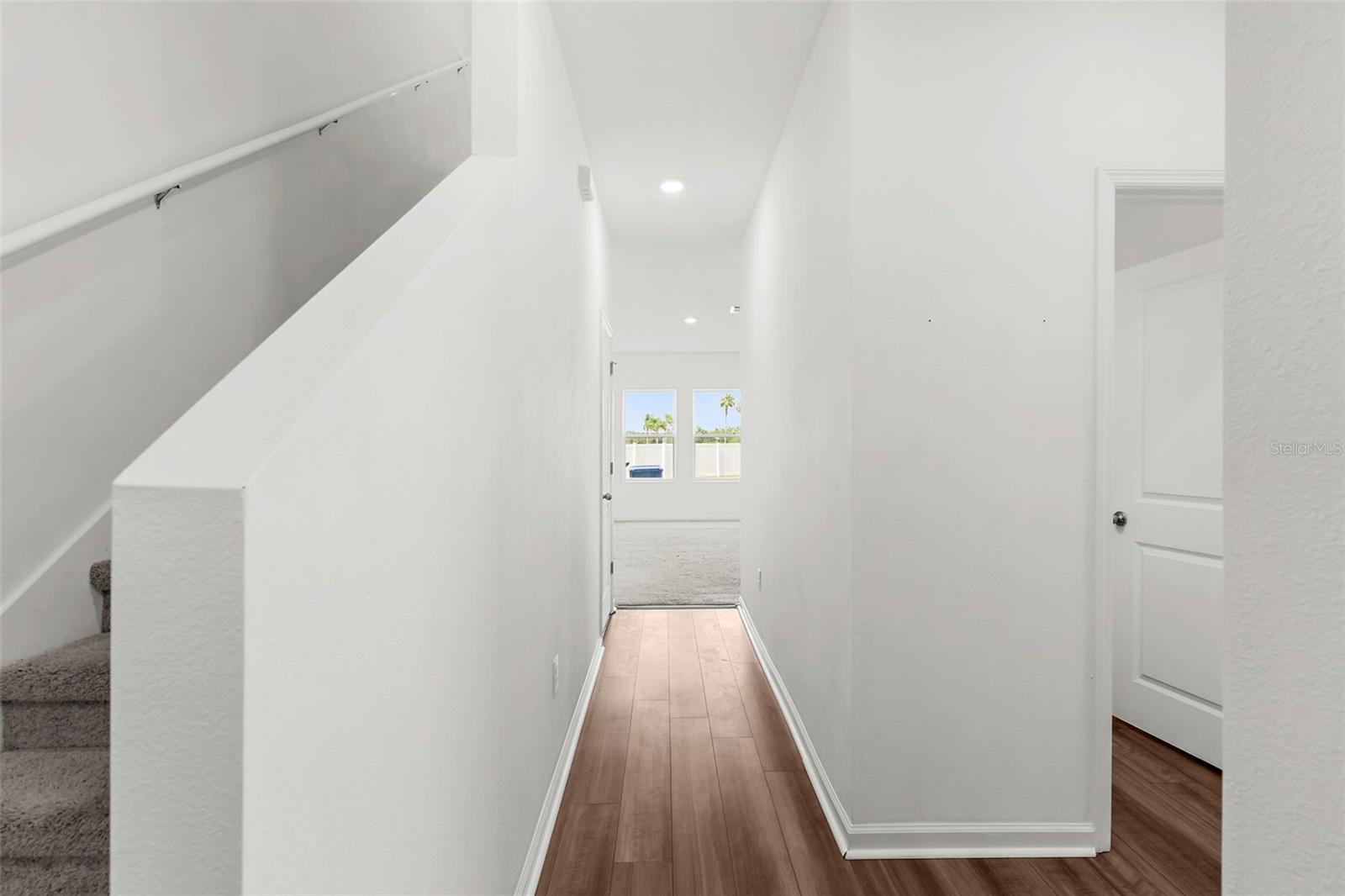 1038 Kelly Fern Loop Property Photo 12