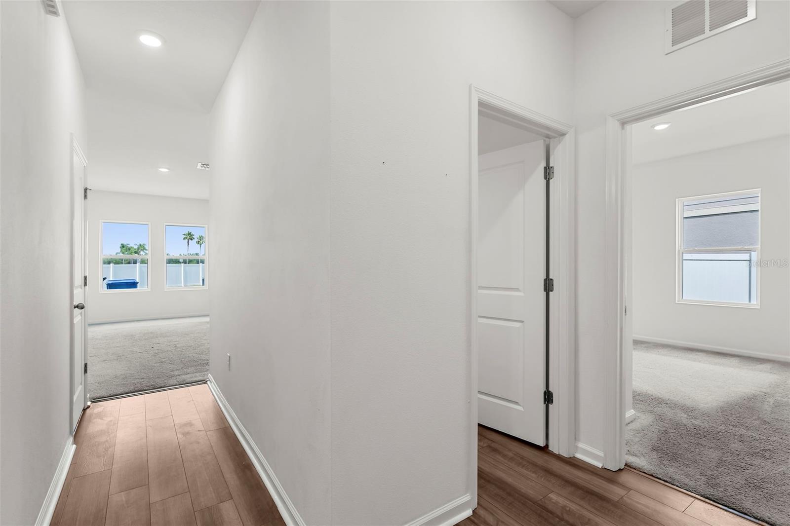 1038 Kelly Fern Loop Property Photo 13