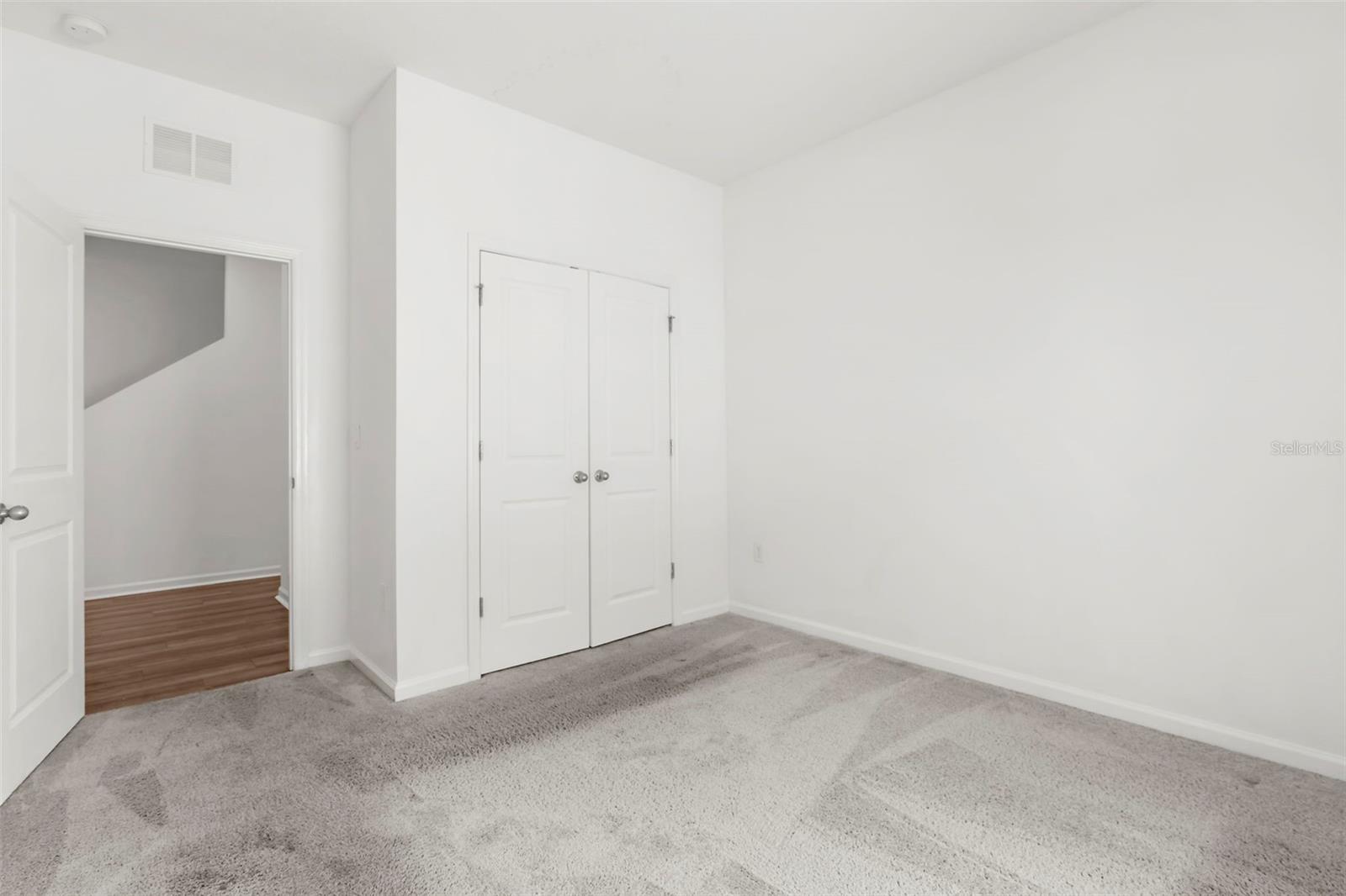 1038 Kelly Fern Loop Property Photo 15