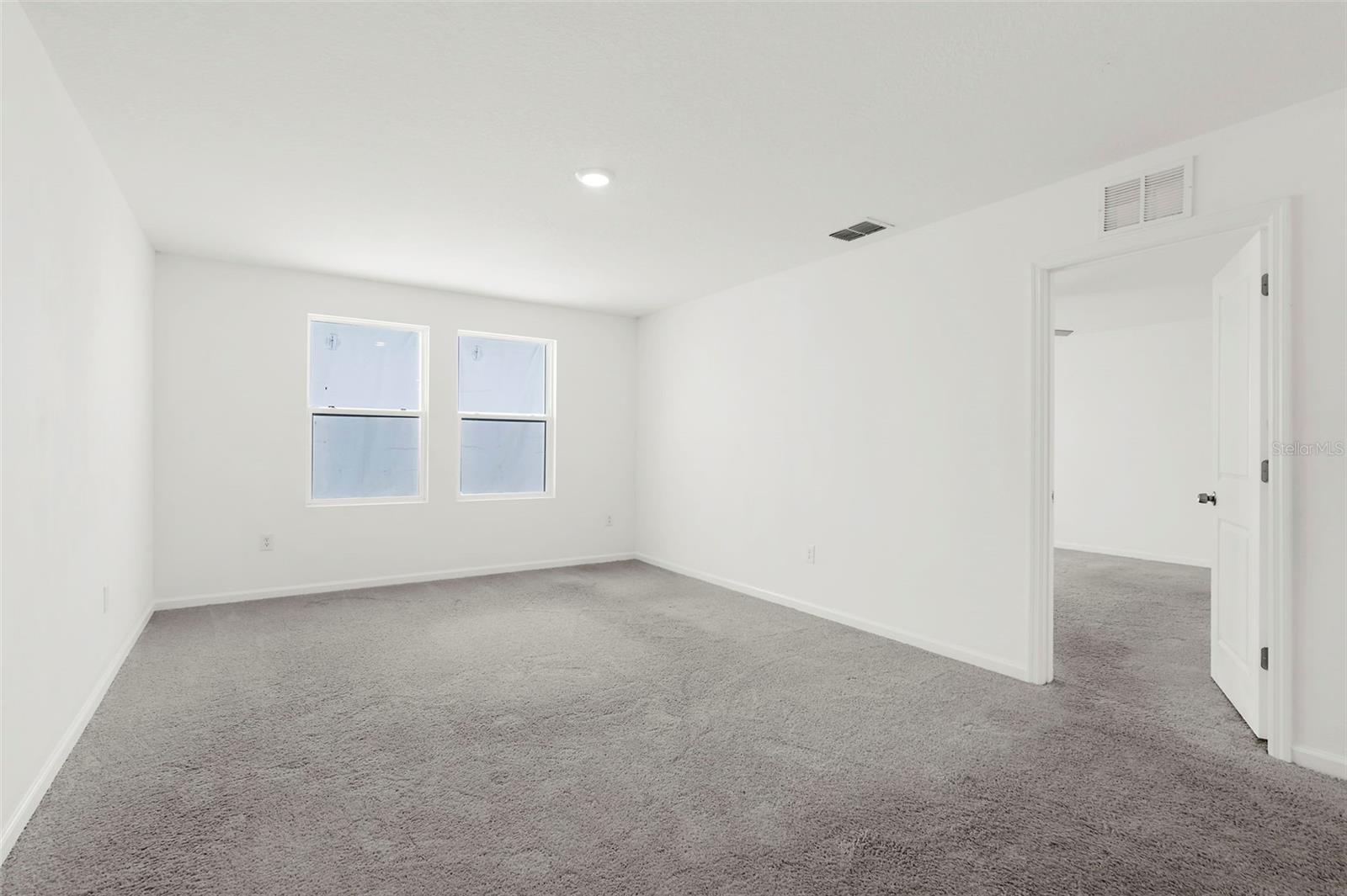 1038 Kelly Fern Loop Property Photo 16