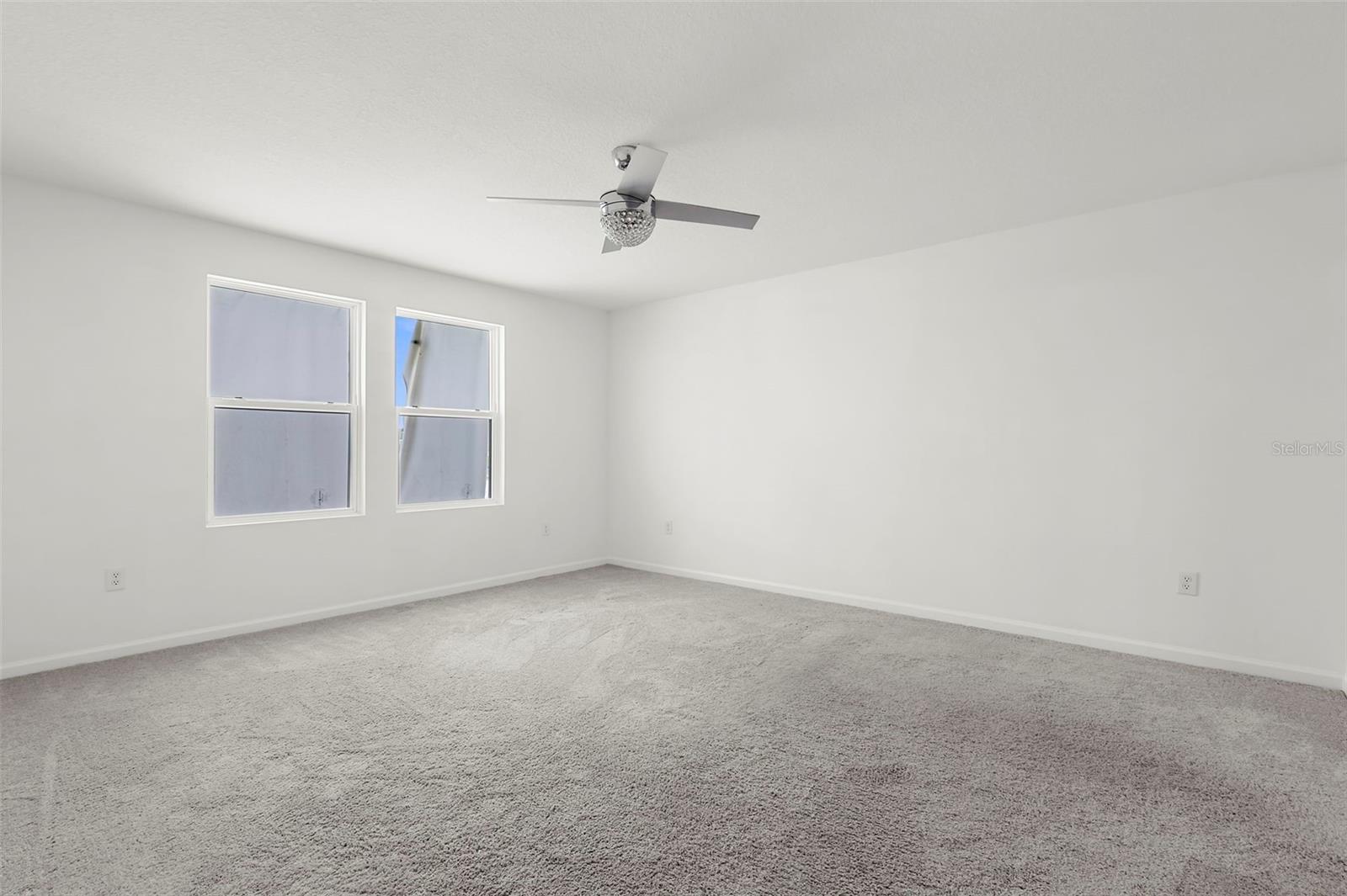 1038 Kelly Fern Loop Property Photo 18