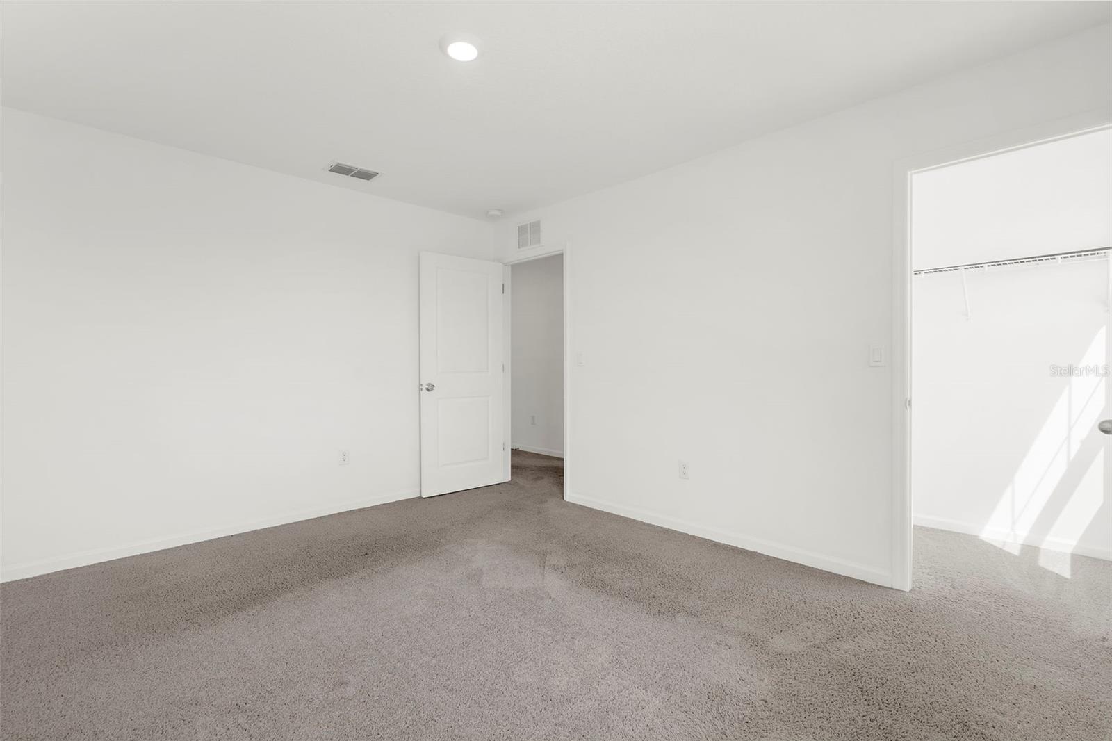 1038 Kelly Fern Loop Property Photo 25