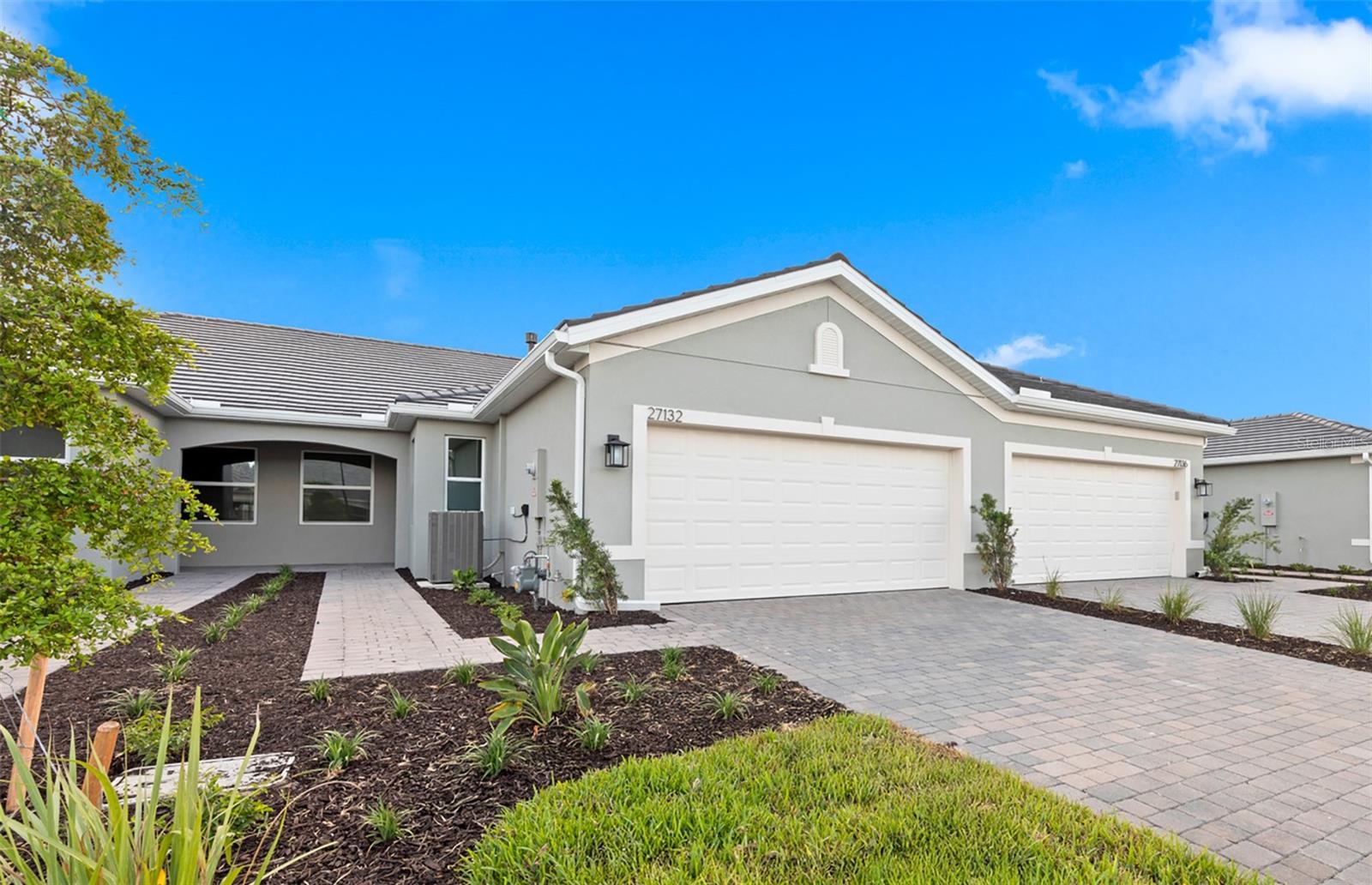 27132 CAPRI SHORES CIR Property Photo 1