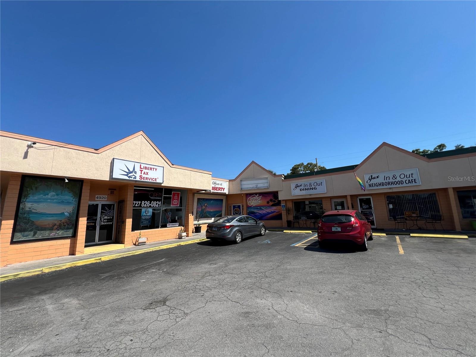 5012 Gulfport Blvd S Property Photo 1