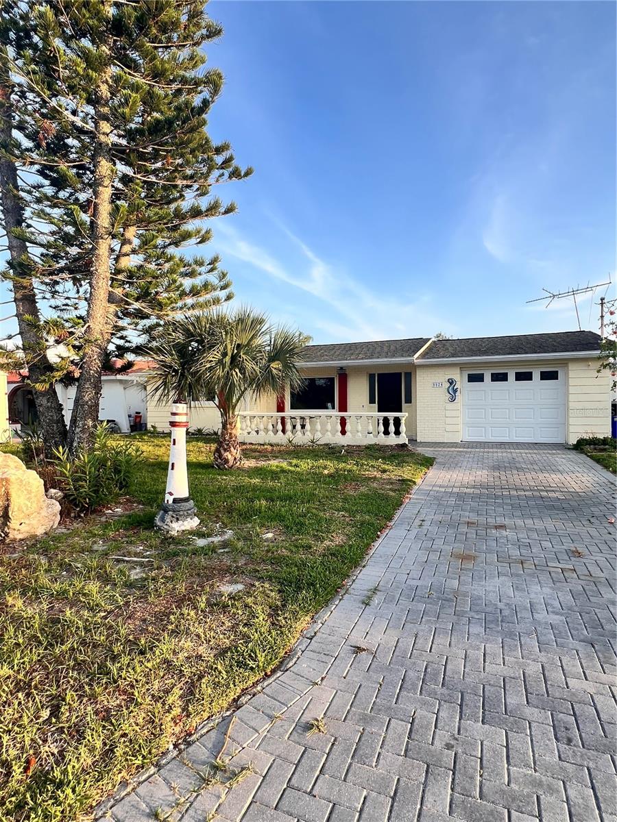 3924 Headsail Dr Property Photo 1