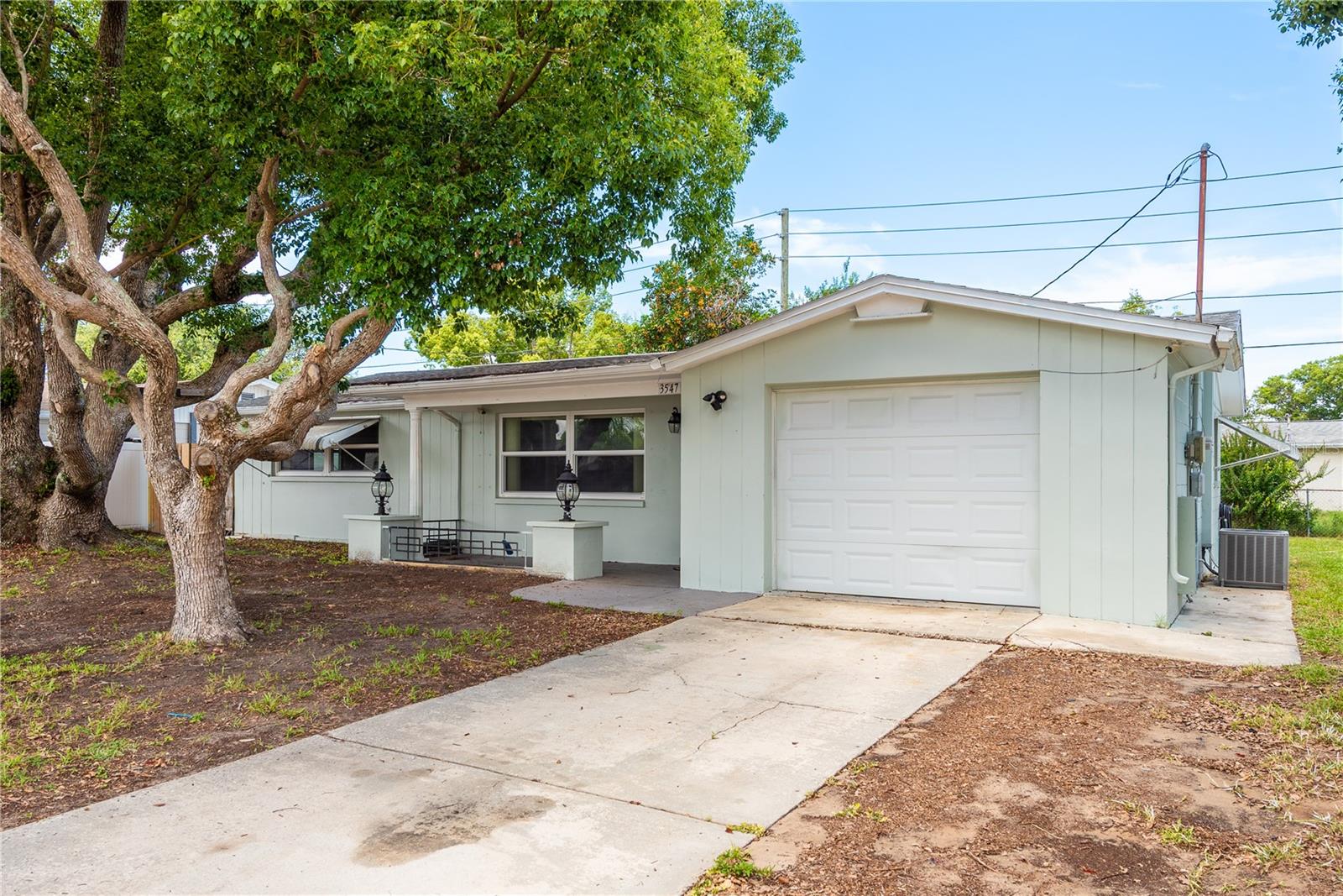 3547 Morley Dr Property Photo 1