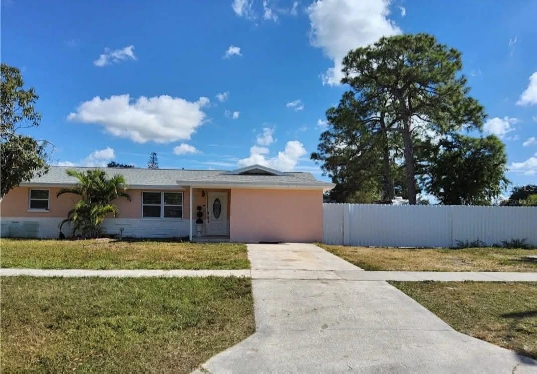 9161 56 Th Property Photo 1