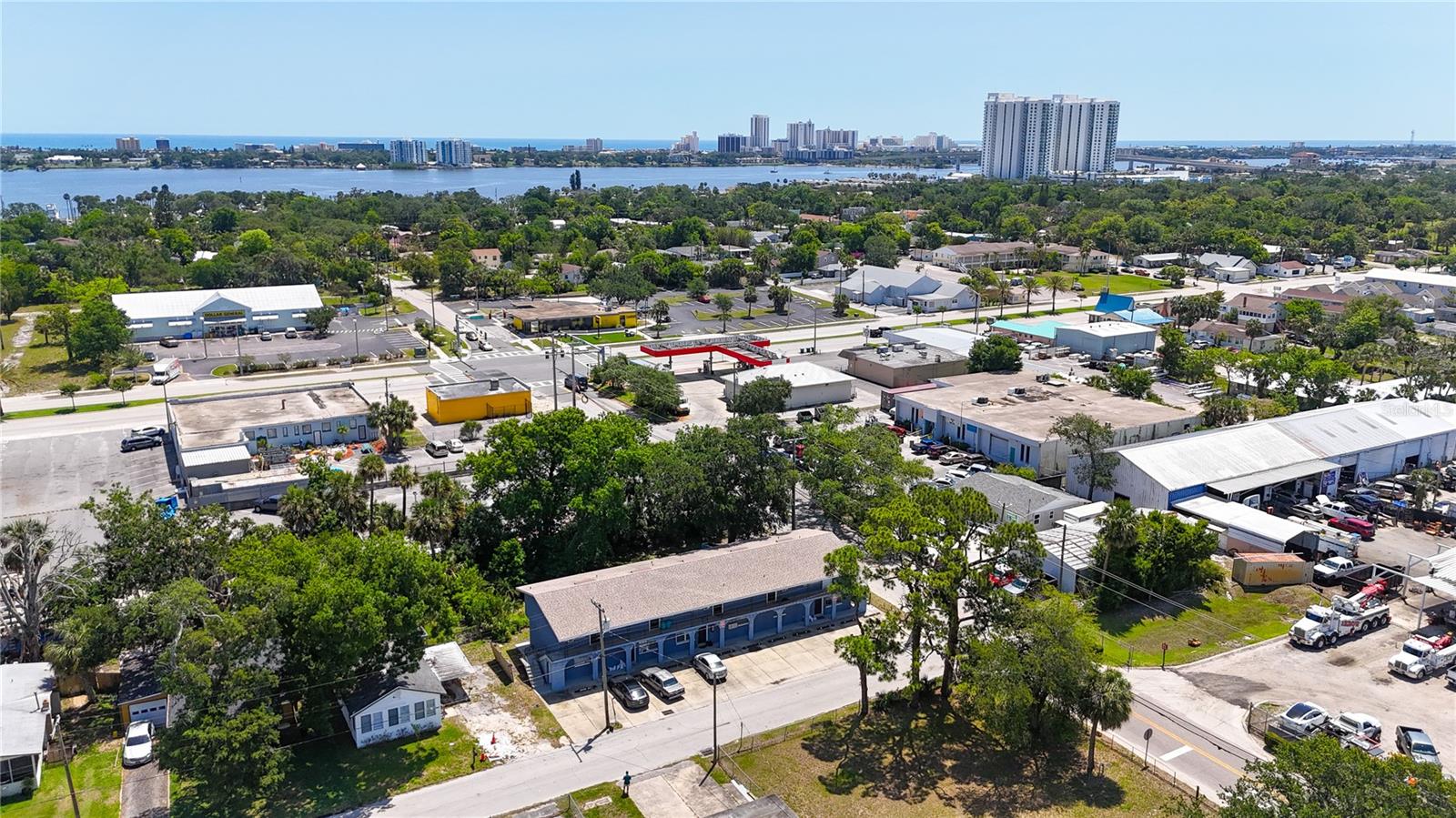 601 State Ave Property Photo 4
