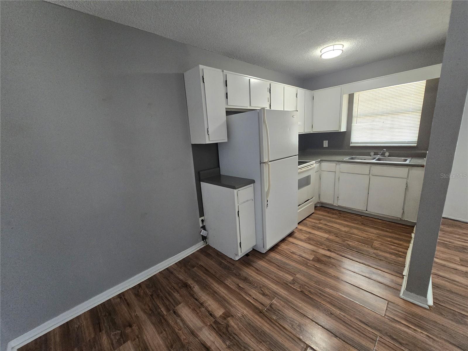 601 State Ave Property Photo 12
