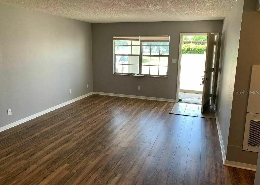 601 State Ave Property Photo 14