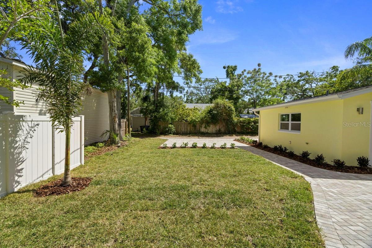 617 Scotland St Property Photo 49