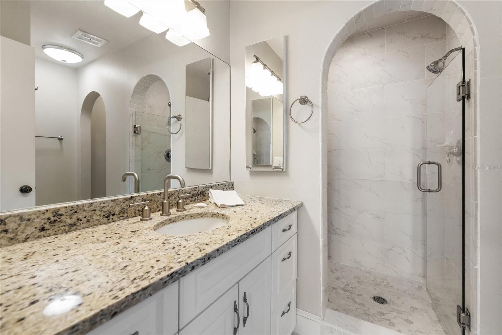 139 Bluff View Dr #405 Property Photo 31