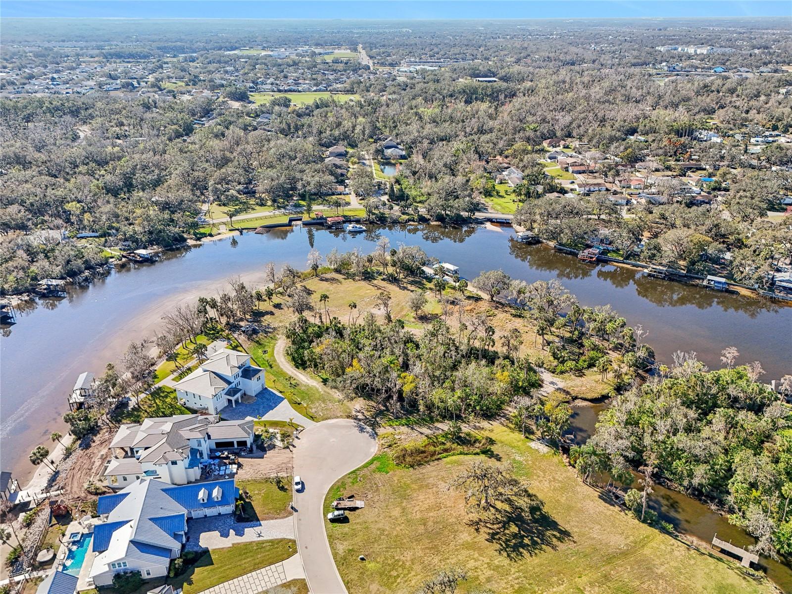8331 Alafia Pointe Dr Property Photo 8