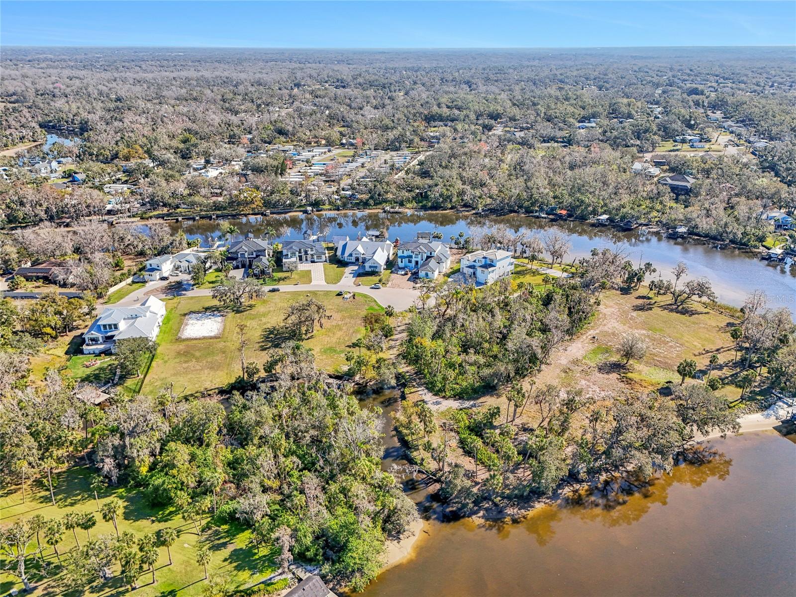 8331 Alafia Pointe Dr Property Photo 10