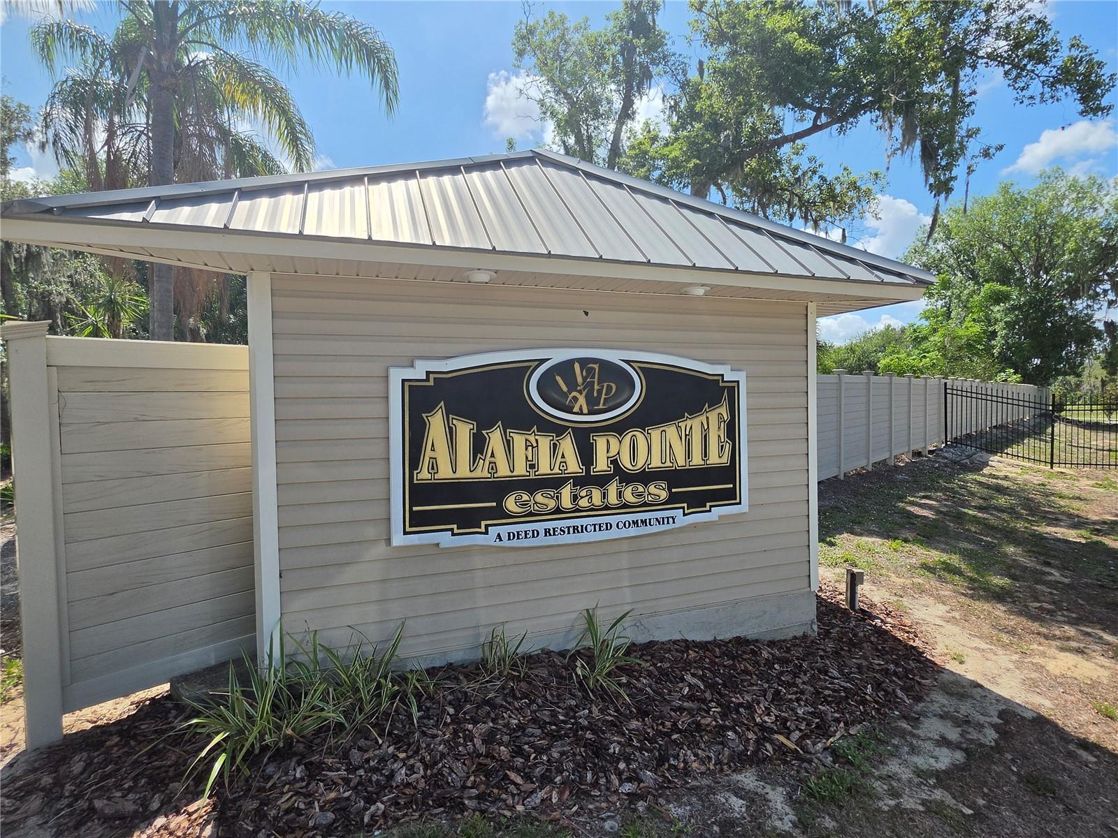 8331 Alafia Pointe Dr Property Photo 25