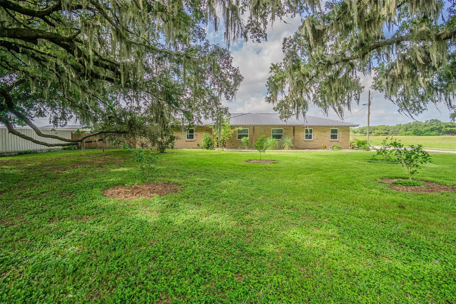 3505 Medulla Rd Property Photo 1