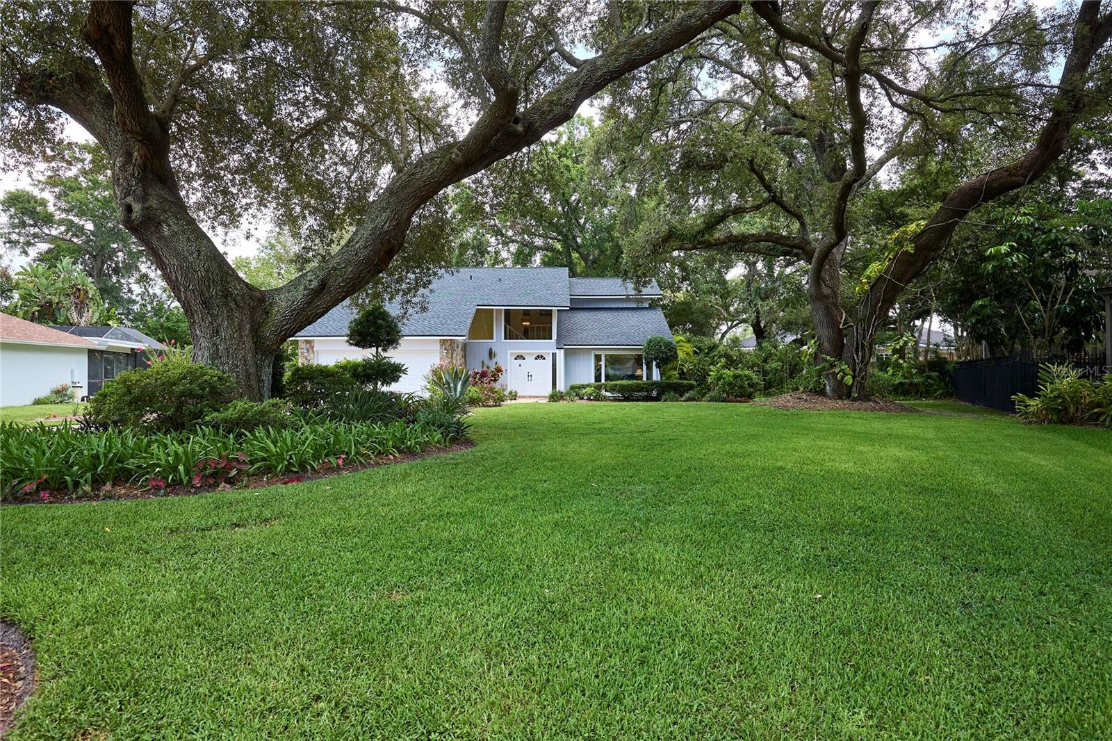 15917 Dover Cliffe Dr Property Photo 1