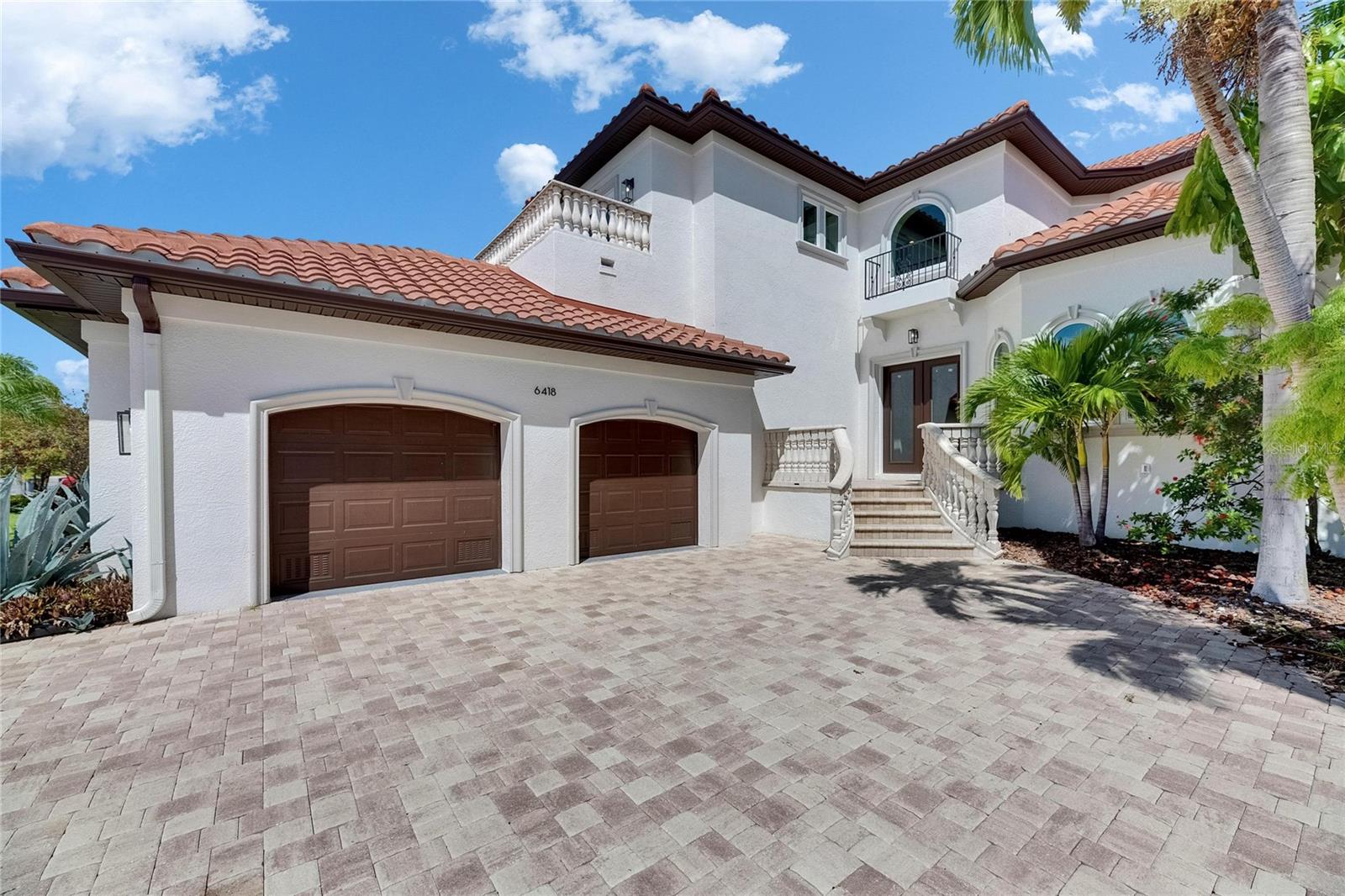 6418 Bright Bay Ct Property Photo 2