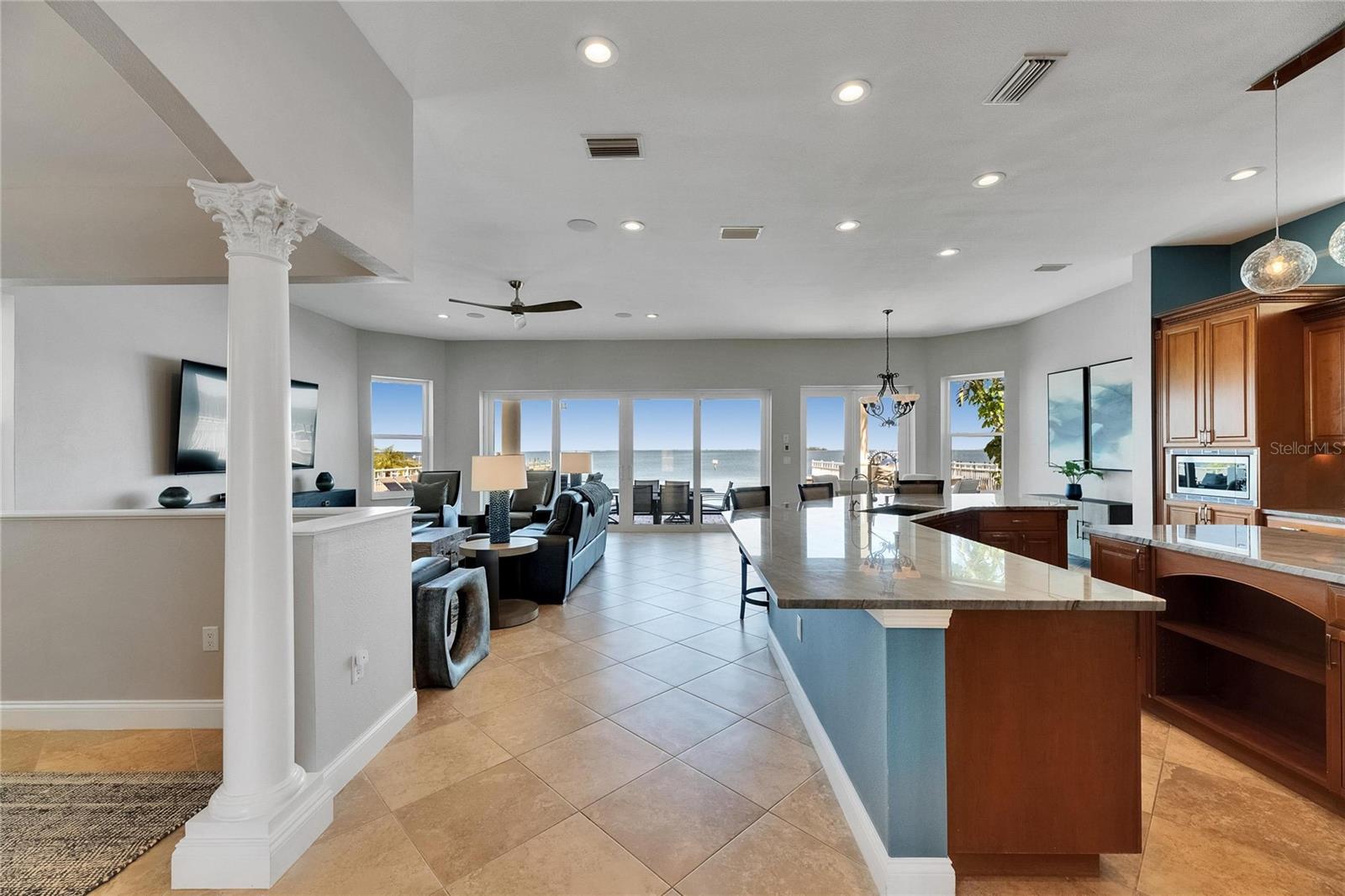 6418 Bright Bay Ct Property Photo 9