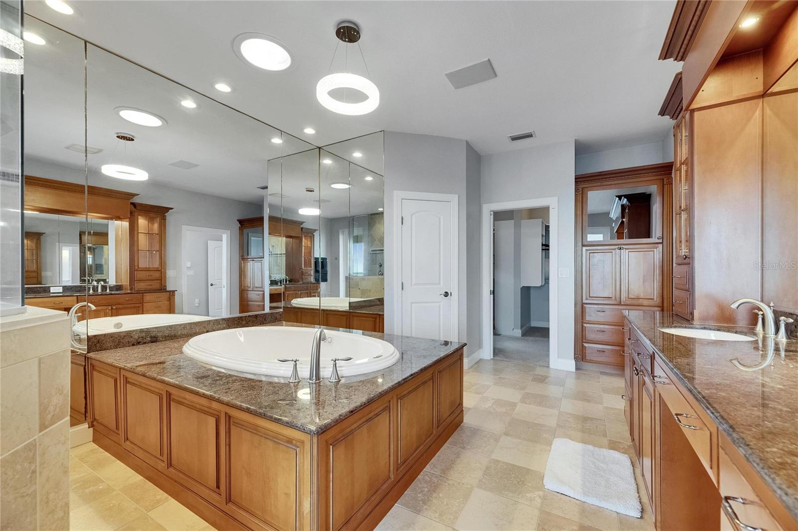 6418 Bright Bay Ct Property Photo 26